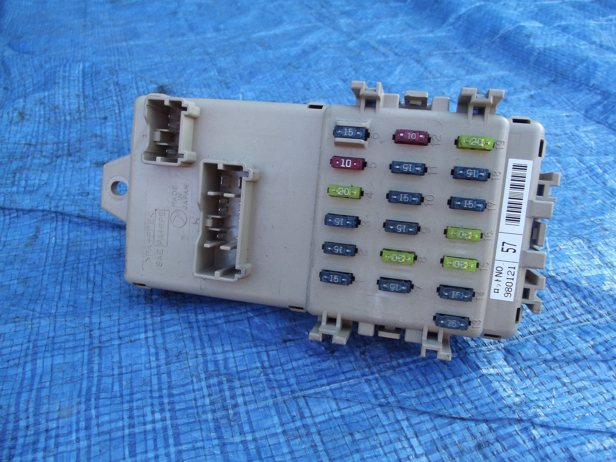 LOWER DASHBOARD FUSE BOX from SUBARU IMPREZA GC8 2.0 SPORT CLASSIC