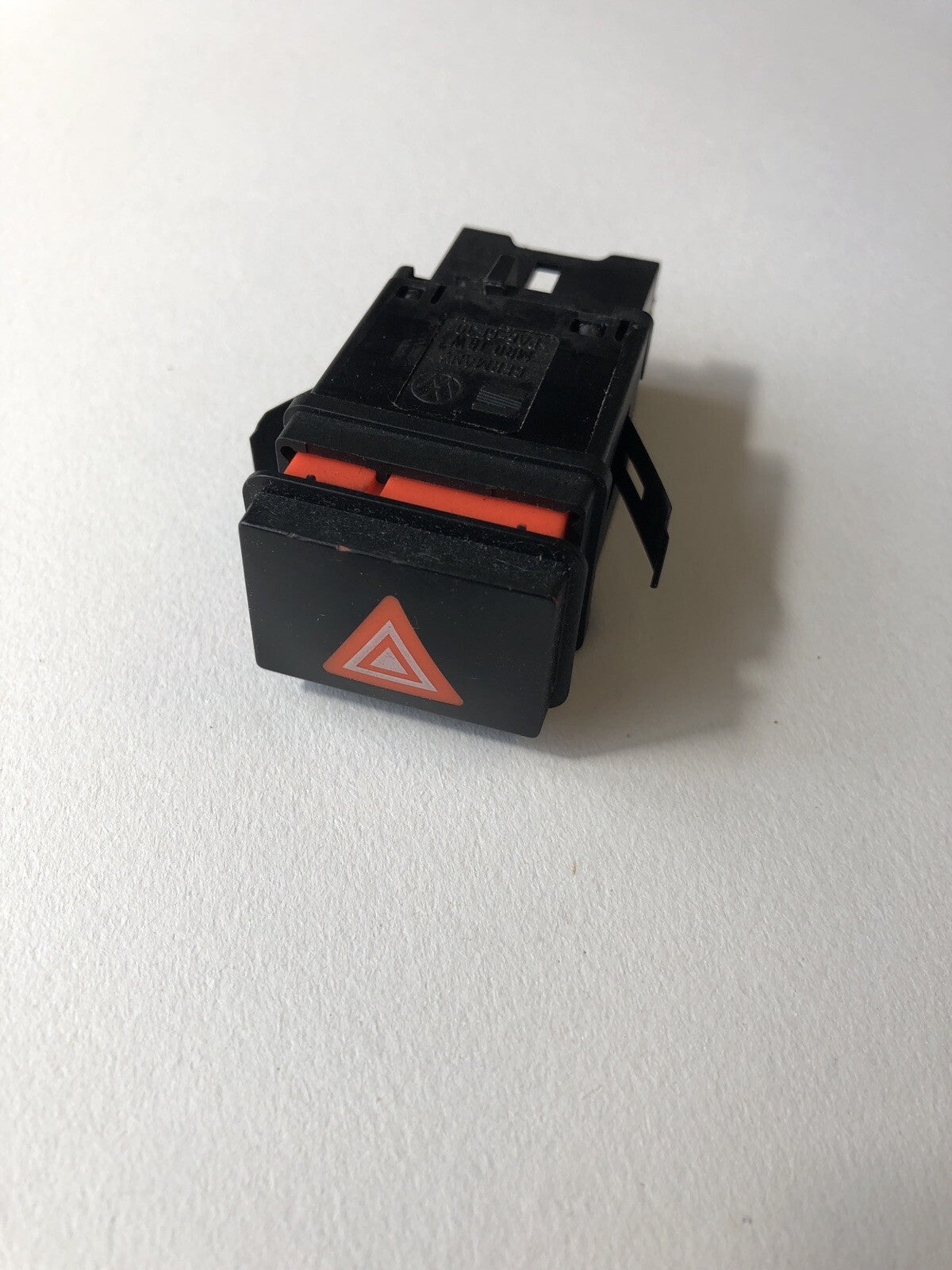 Hazard Warning Light Switch 7L5953235A from a Porsche 955 Cayenne 01-06