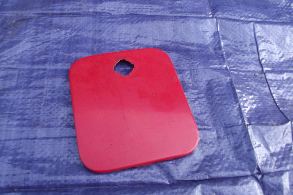 PETROL FUEL FLAP DOOR RED from SUZUKI SWIFT 1.3 GLS YEAR 2000