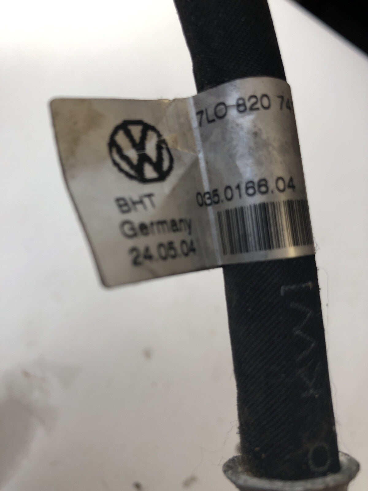 Air Conditioning Hose 7L0820741F from a Porsche 955 Cayenne 01-06
