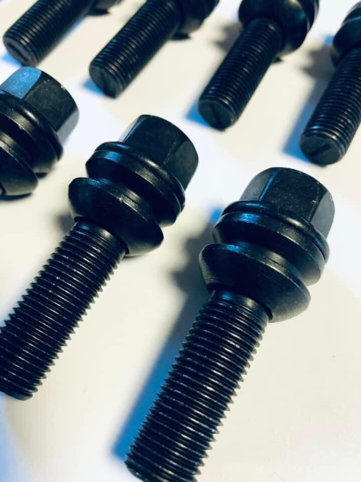 Porsche Wheel Spacers 20mm + Extended O.E Bolts Set Of 4 in Black 5x130 PSR9Line