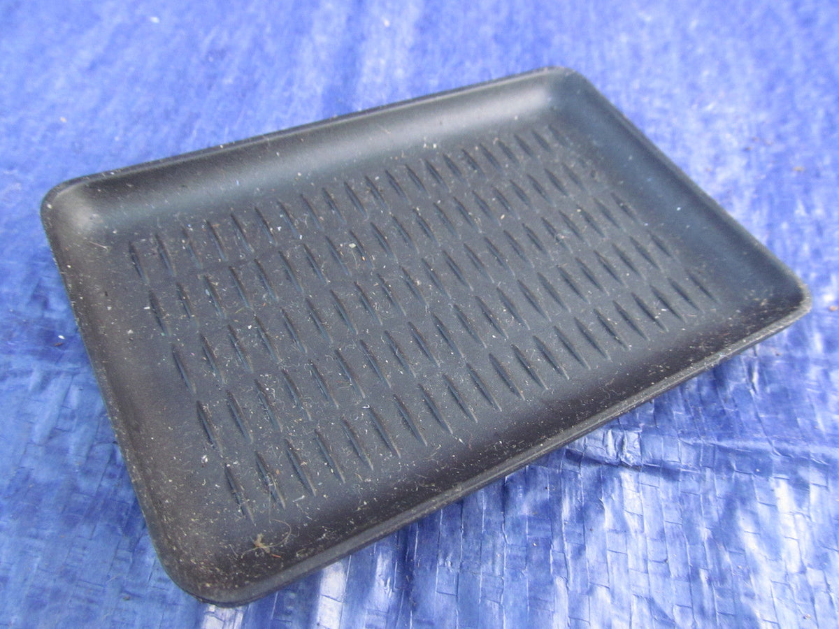 CENTER CONSOLE SMALL RUBBER MAT 51168242846 From E46 BMW 318i SE SALOON 2001