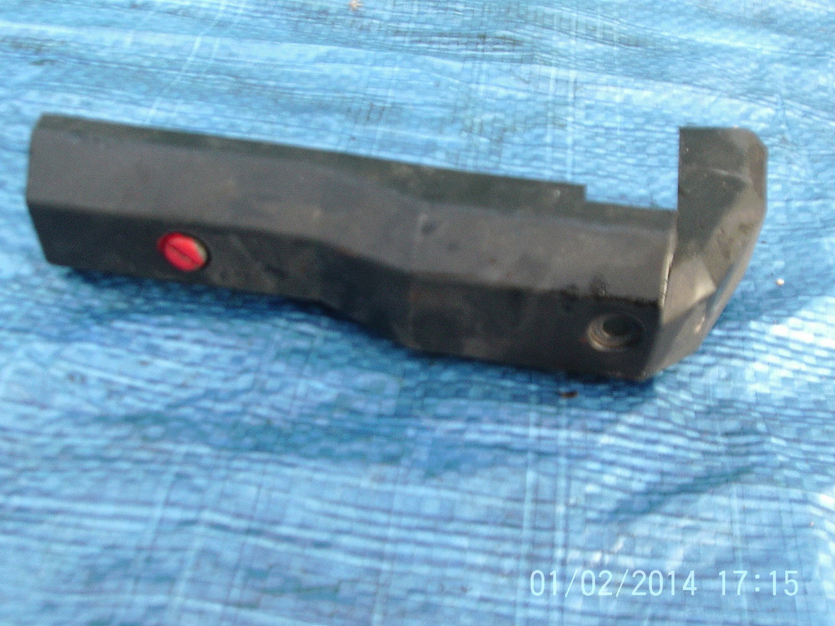 THROTTLE CABLE COVER  from BMW E36 316 Ti COMPACT