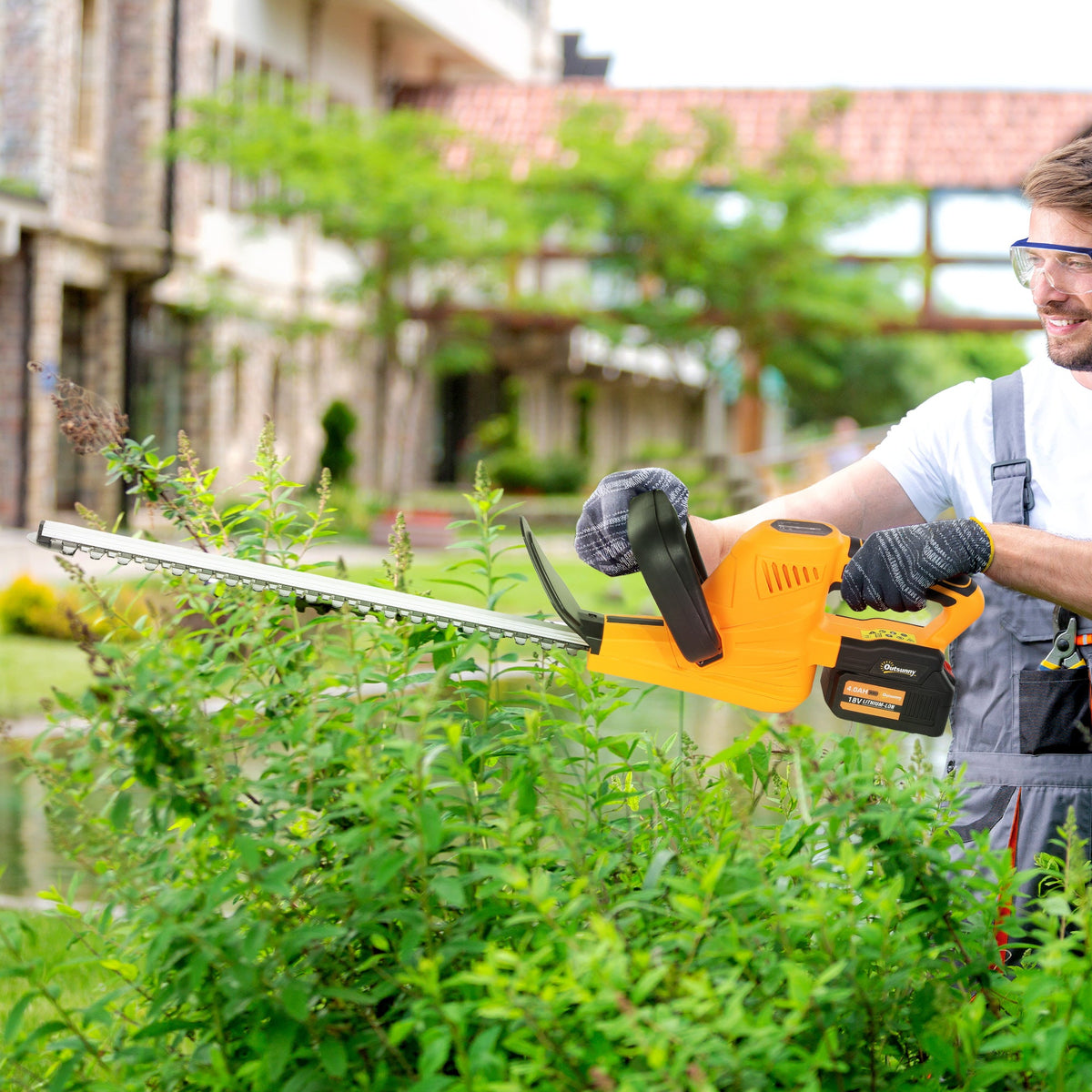 Outsunny Cordless Hedge Trimmer, Electric Hedge Cutter with 51cm Blade, Brushless Motor and 2 x 4.0Ah Batteries for Branches, Shrubs, Twigs, Orange